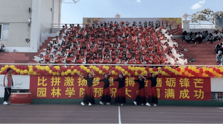 关于自行车赛场再起风云：漓江赤兔队惊险晋级西城火箭队，赛场气氛火爆豪门底蕴再次显现的信息